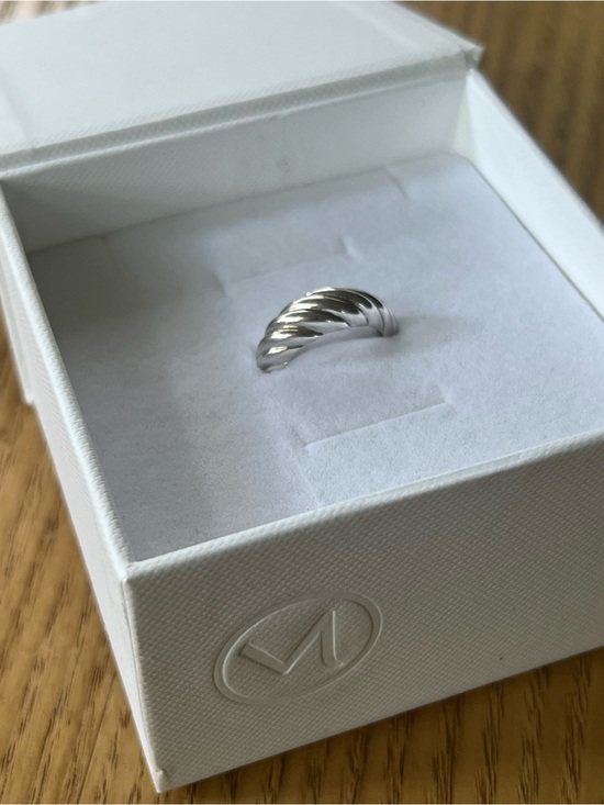 Mejuri Jewelry - Mejuri Silver Croissant Ring
